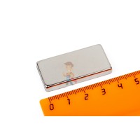 Неодимовый магнит диск 25х5 мм с зенковкой 5.5/10.4 мм, N35 - Неодимовый магнит прямоугольник 40х20х5 мм