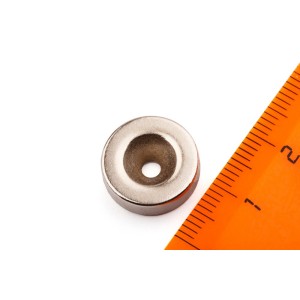 Неодимовый магнит диск 15х4.5 мм с зенковкой 2.5/8 мм