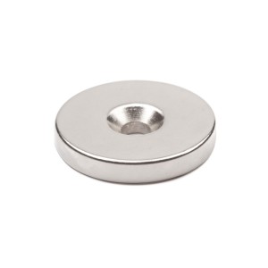Неодимовый магнит диск 30х5 мм с зенковкой 5.5/10.5 мм