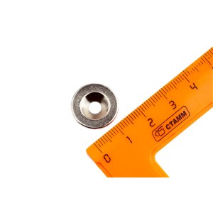 Неодимовый магнит диск 17х3 мм с зенковкой 4.5/9.46 мм, N35